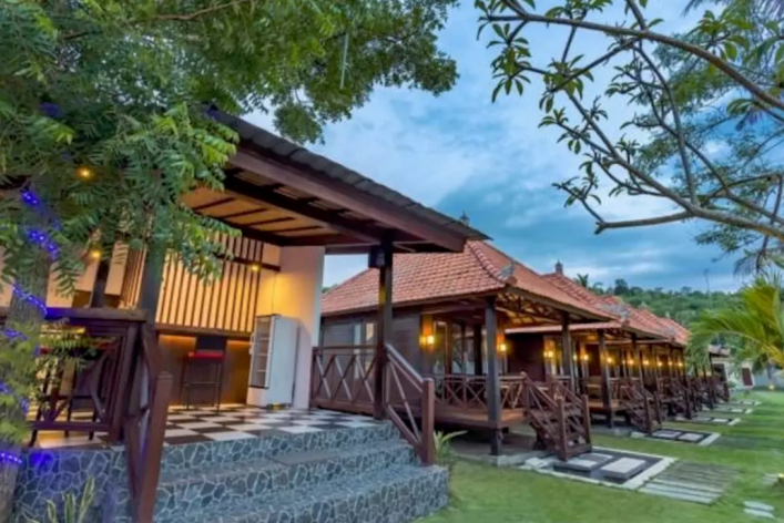 The Bridge Huts2