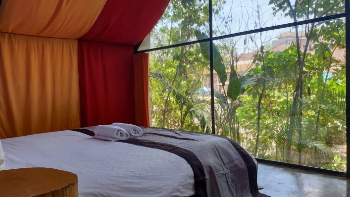 HG_ES_AIRBNB_1-Bedroom-Glamping-Bungalow-with-Jacuzzi-2